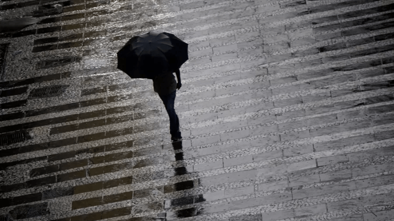 Chuva forte atinge São Paulo e região; previsão indica mais temporais nos próximos&nbsp;dias.